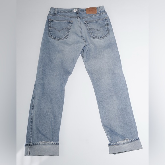 Levi 501 Light Wash size 33 - Picture 3 of 4
